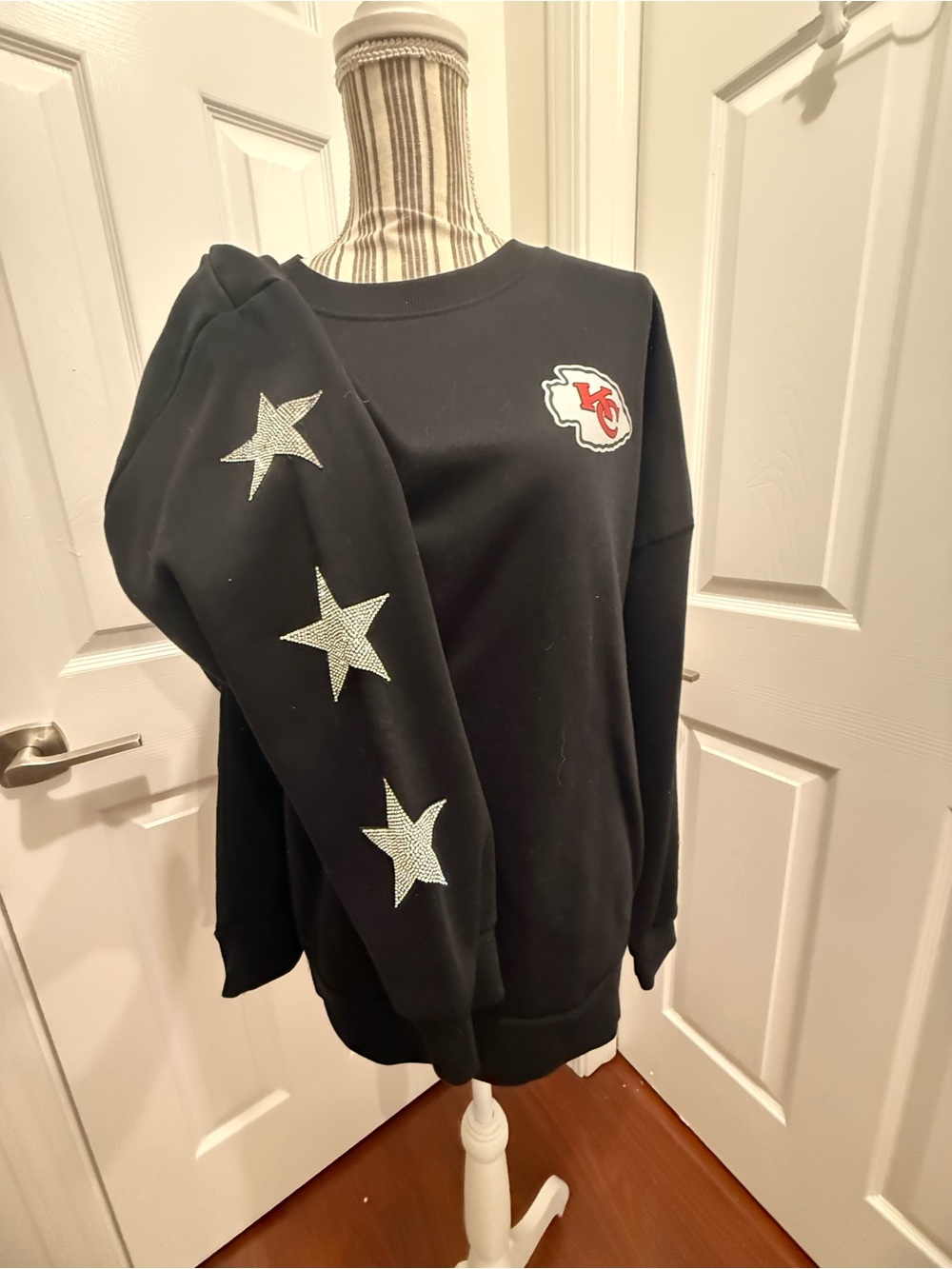 Ganeday Couture Kansas City Chiefs Black Sweatshirt with Star Studded Sleeves L